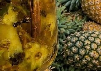 Boil pineapple peels with cloves and see how it changes your life